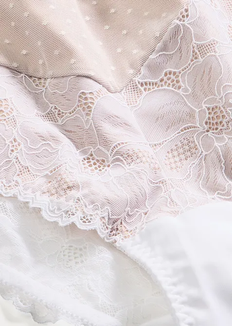 Slip maxi avec dentelle, bonprix