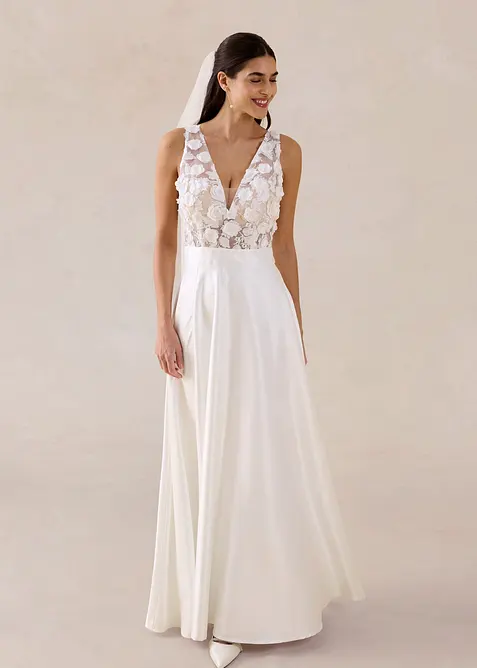 Robe de mari&eacute;e en satin brillant avec application de fleurs, bonprix