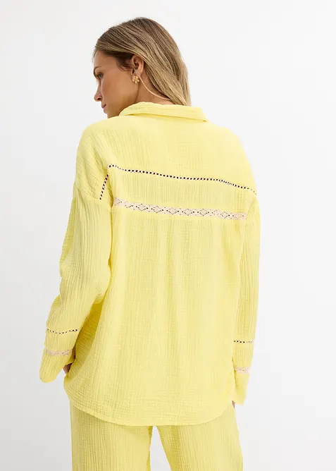 Blouse en gaze de coton avec empi&egrave;cements de dentelle, bonprix