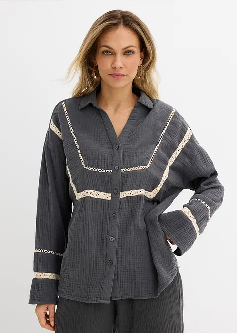 Musselin-Bluse mit Spitzeneins&auml;tzen, bonprix