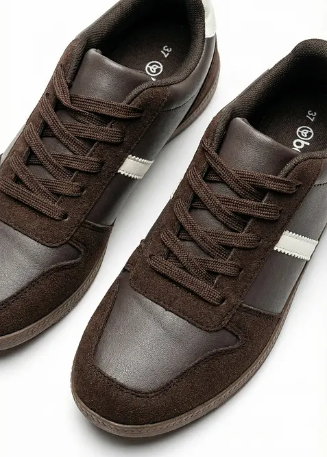 Sneakers au look r&eacute;tro, bonprix