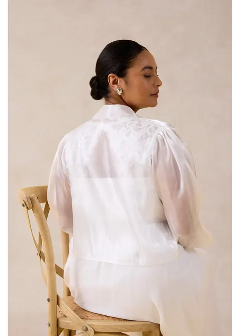 Bol&eacute;ro en tulle fin avec d&eacute;tail &agrave; nouer, bonprix