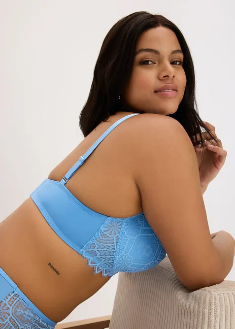 Soutien-gorge &agrave; coques et dentelle orientale, bonprix