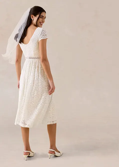 Robe en dentelle avec empi&egrave;cement crochet &agrave; la taille, bonprix