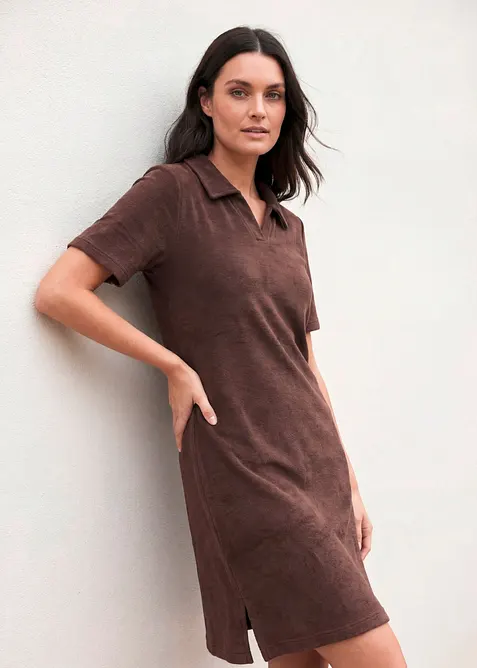 Robe longueur genou en tissu &eacute;ponge avec col polo, bonprix