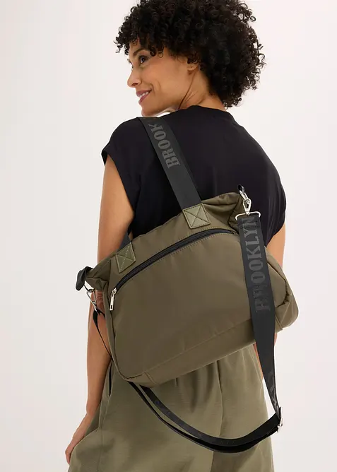 Sac sportif &agrave; d&eacute;tails contrastants, bonprix