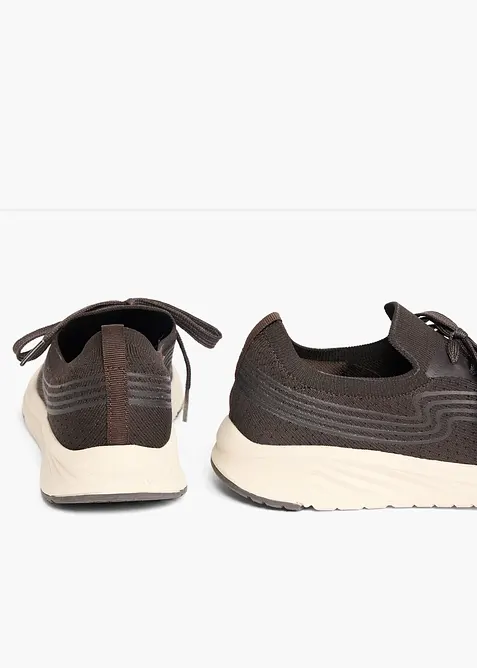 Sneaker aus Soft-Material, bonprix