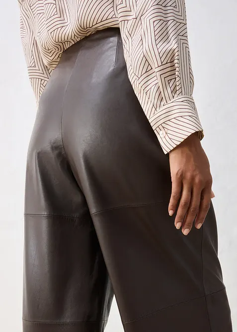 Pantalon &agrave; pinces en cuir, bonprix