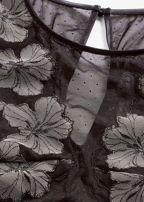 Body-string avec une jolie broderie, bonprix