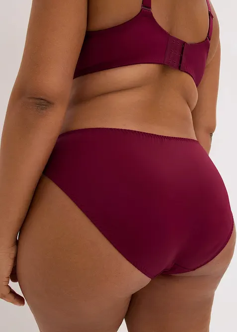 Slip avec broderies, bonprix
