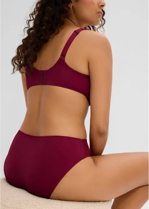 Slip avec broderies, bonprix