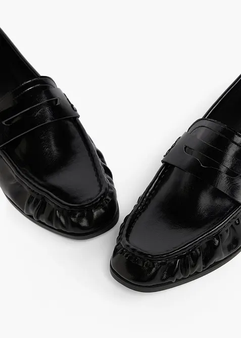 Loafer mit Raffung, bonprix