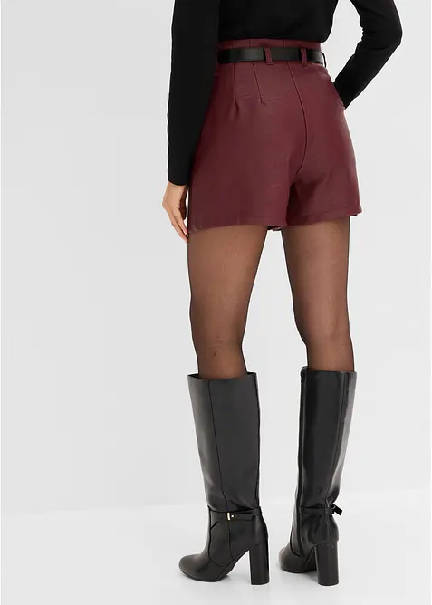 Lederimitat-Shorts mit G&uuml;rtel, bonprix