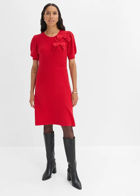 Robe en maille avec n&oelig;uds appliqu&eacute;s, bonprix