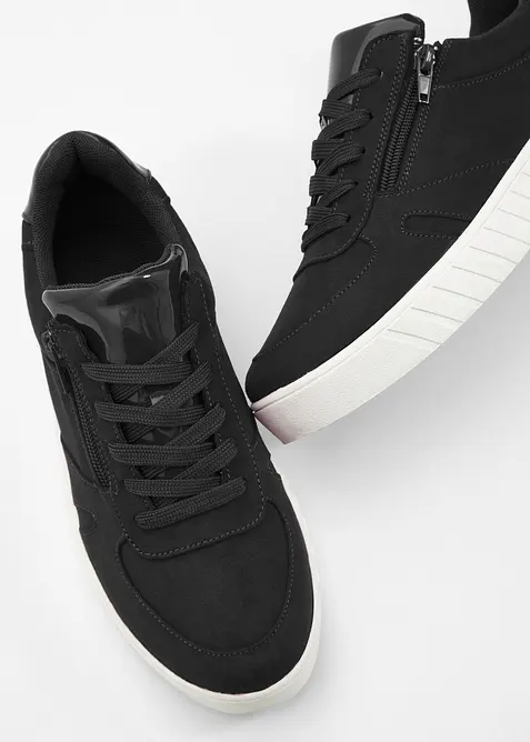 Sneaker mit gepolsterter Innensohle, bonprix