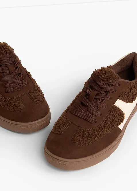 Sneakers r&eacute;tro fourr&eacute;es, bonprix