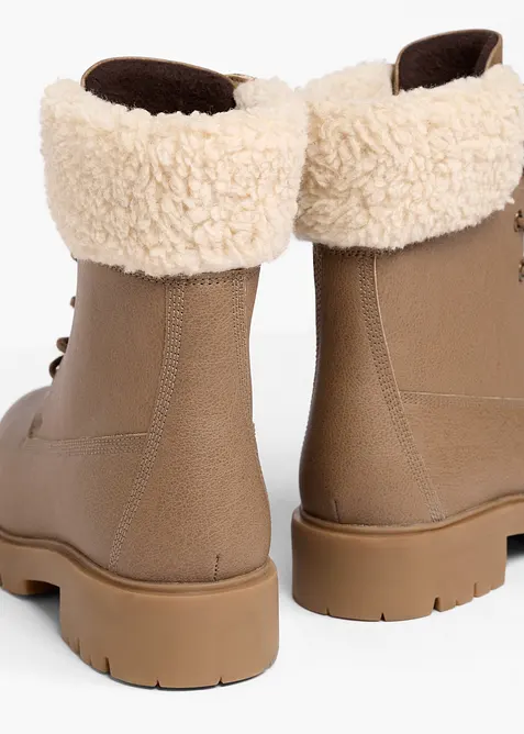 Boots fourr&eacute;es &agrave; lacets, bonprix