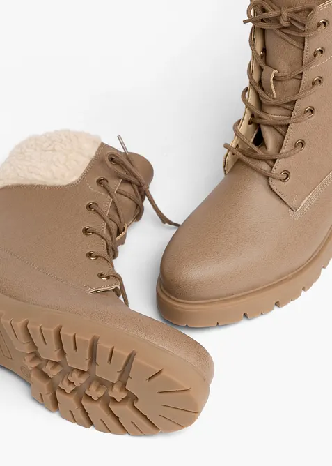 Boots fourr&eacute;es &agrave; lacets, bonprix