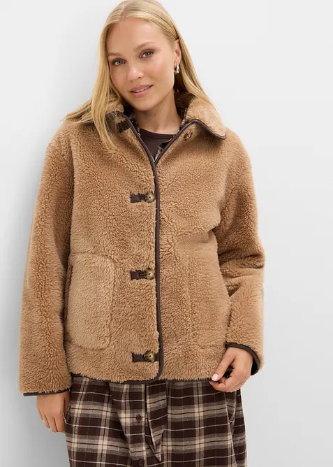 Veste en sherpa avec pattes de boutonnage d&eacute;coratives, bonprix