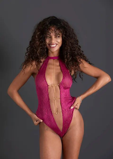 Stringbody mit abnehmbaren Kettendetails, bonprix