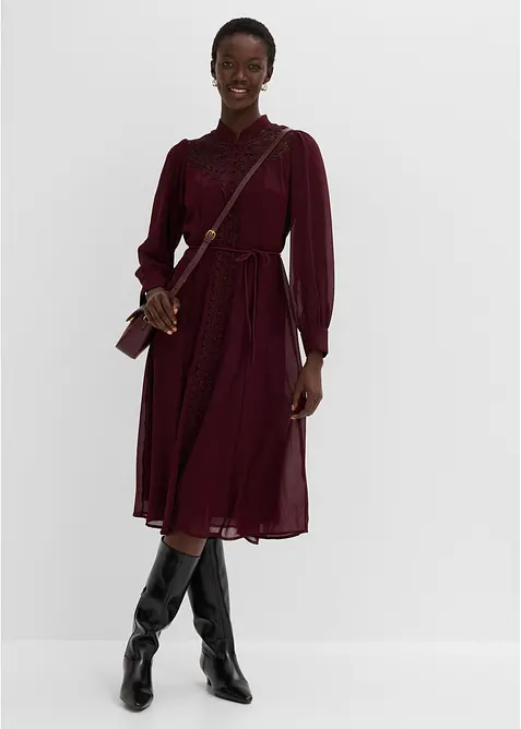 Chiffonkleid mit aufwendigem Spitzenbesatz, bonprix