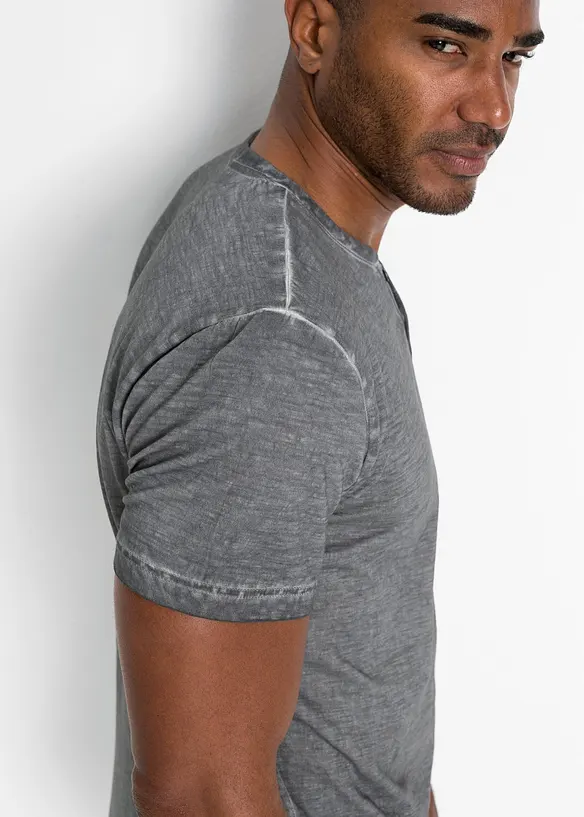 Henleyshirt, Kurzarm in gewaschener Optik aus reiner Baumwolle, bonprix