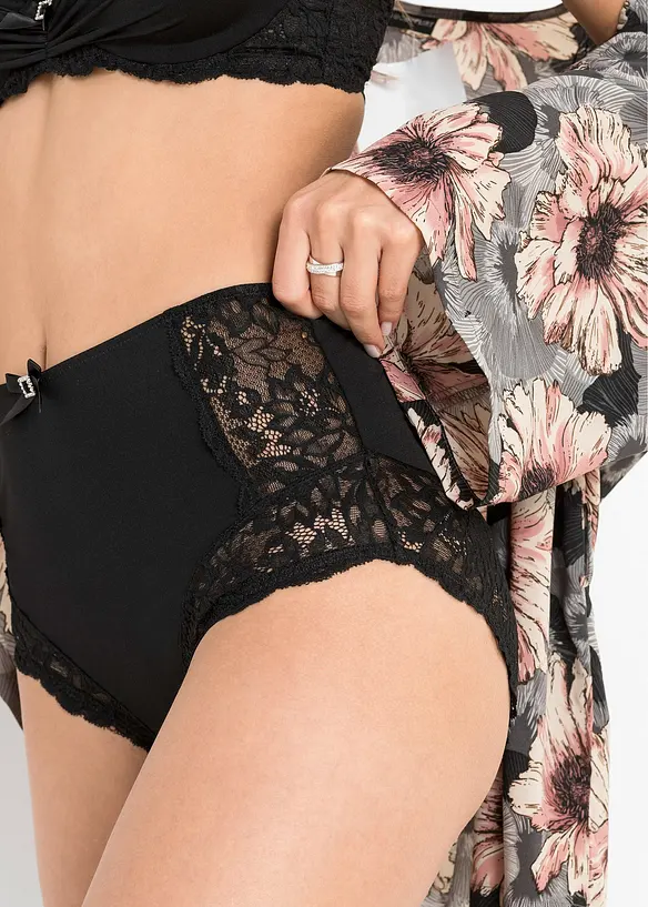 Highwaist Slip  mit zarter Spitze, bonprix