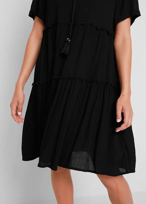 Knieumspielendes Viskose-Crinkle-Kleid mit Ausschnittdetail, bonprix