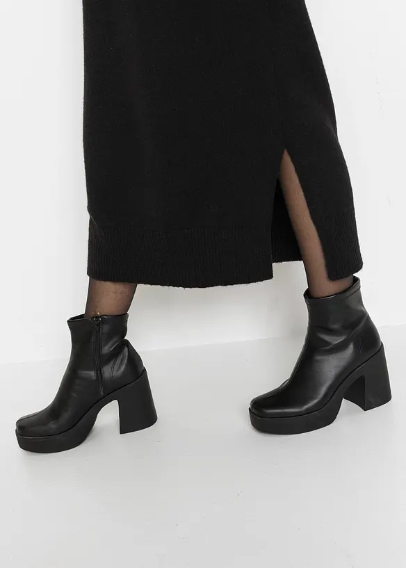 Oversized Strickkleid in Midilänge, bonprix