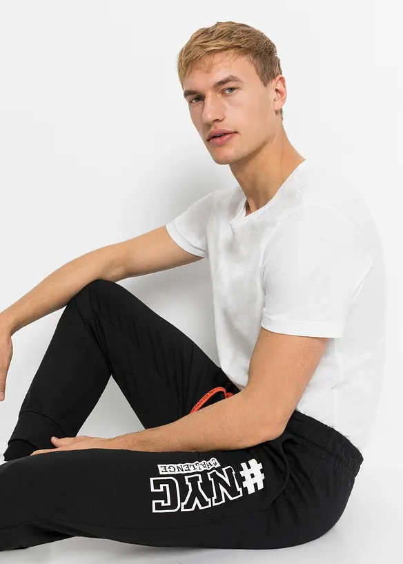 Pantalon de jogging avec polyester recyclé, bonprix