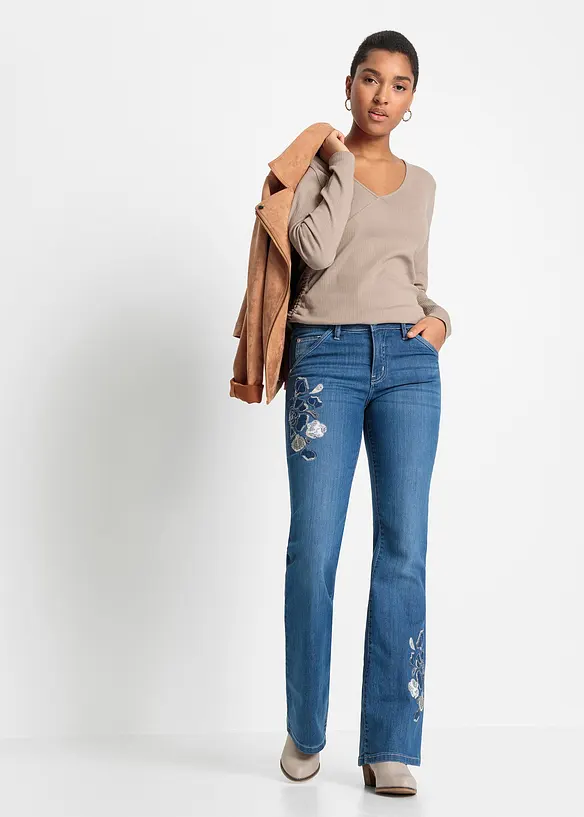 Jean Flare avec broderies florales, bonprix
