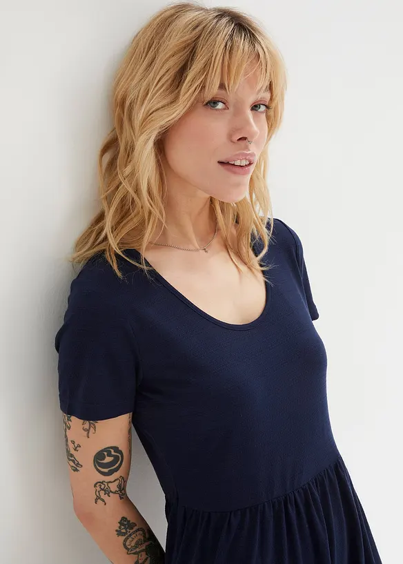 Shirtkleid mit Strukturmuster aus Viskose-Mix, bonprix