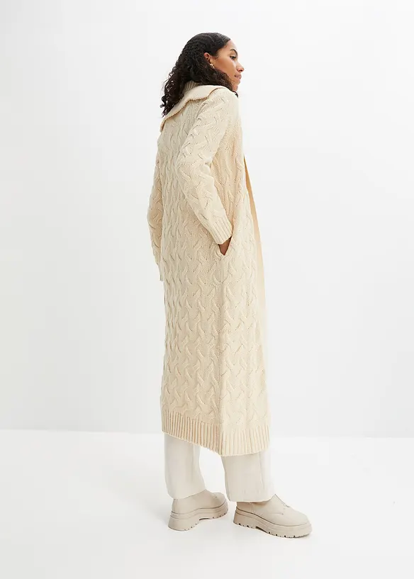 Langer Strickmantel aus Zopfstrick, bonprix