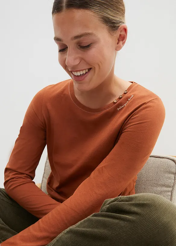 Langarmshirt mit Zierknöpfen, bonprix