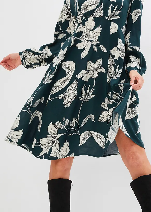 Schwingendes Kleid aus Viskose, bonprix