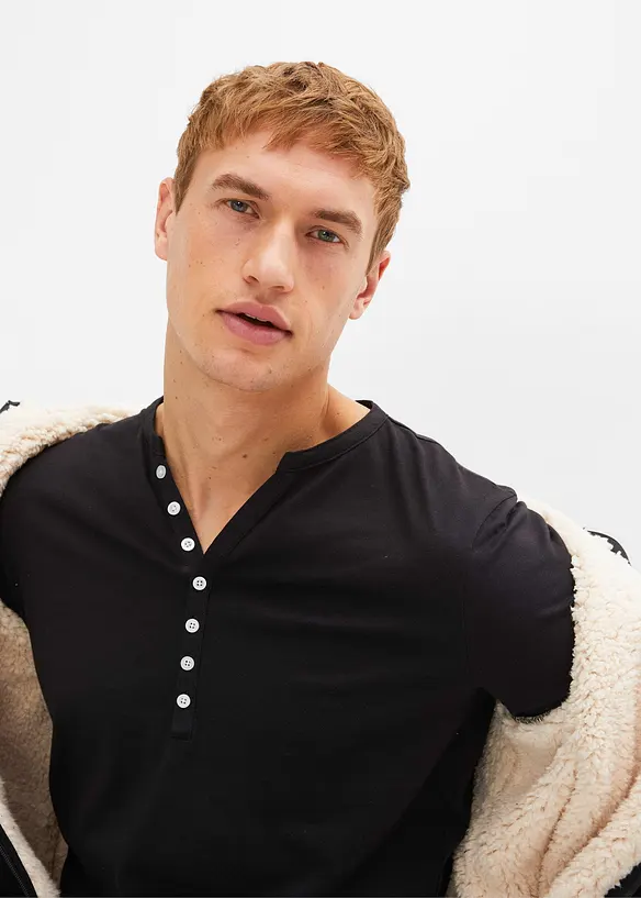 Langarm-Henleyshirt aus reiner Bio-Baumwolle, Slim Fit, bonprix