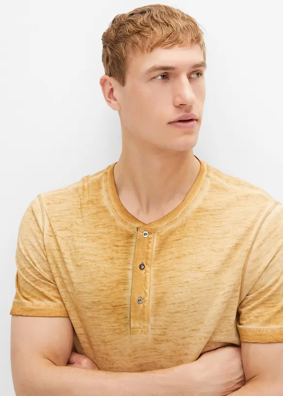 T-shirt col tunisien 100% coton, aspect d&eacute;lav&eacute;, bonprix