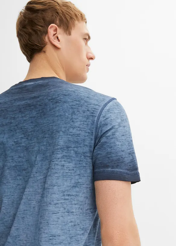 T-shirt col tunisien 100% coton, aspect délavé, bonprix