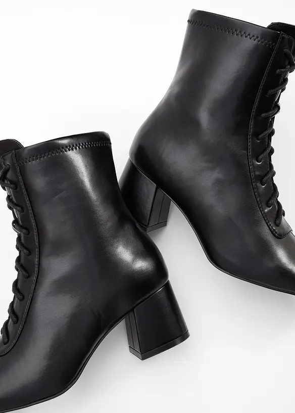 Bottines &agrave; lacets et talon carr&eacute;, bonprix