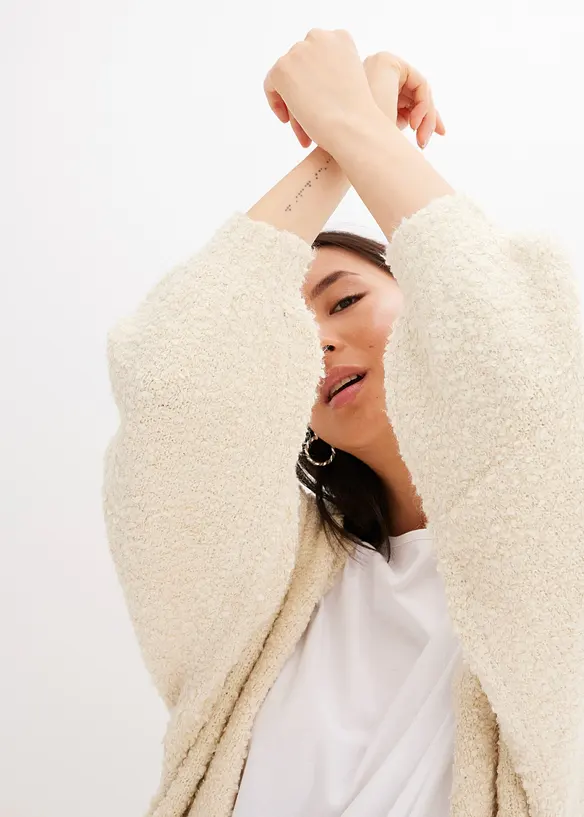 Oversize-Boucl&eacute;strickjacke, bonprix