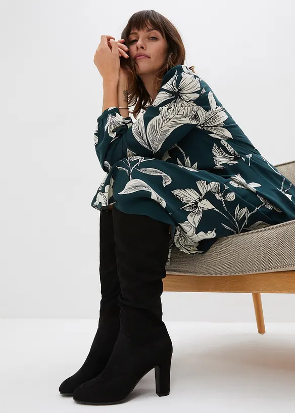 Schwingendes Kleid aus Viskose, bonprix