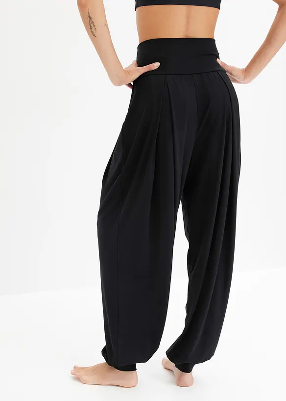 Weite Sporthose mit  umklappbaren Bund, bonprix