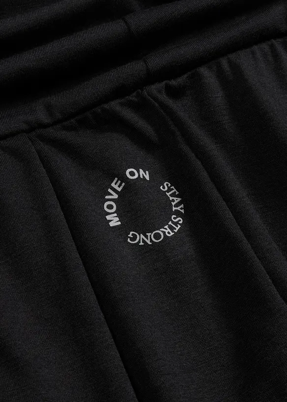 Weite Sporthose mit  umklappbaren Bund, bonprix