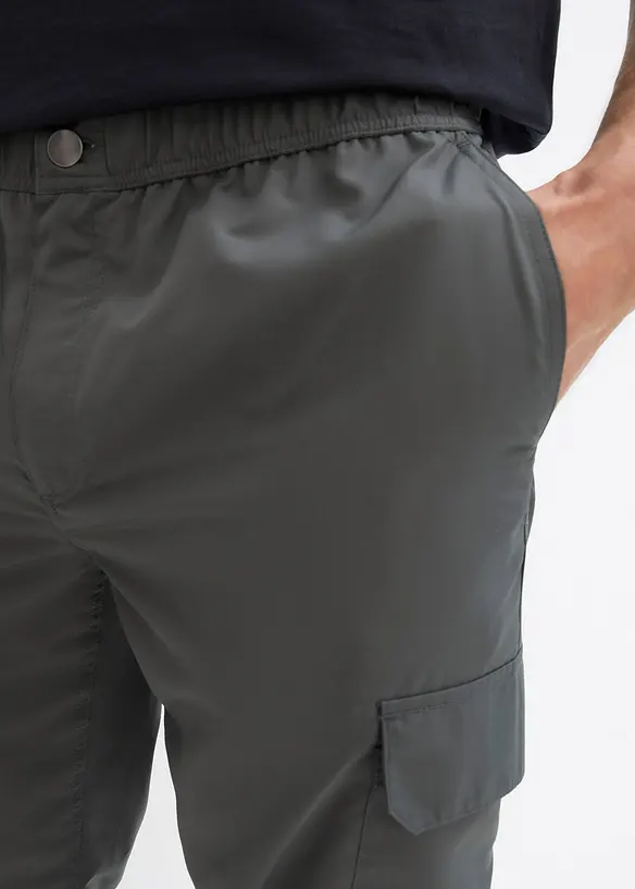 Jogger cargo ultra-léger avec traitement Bionic déperlant, bonprix
