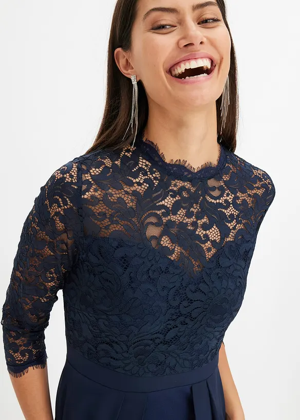 Robe longue à dentelle, bonprix