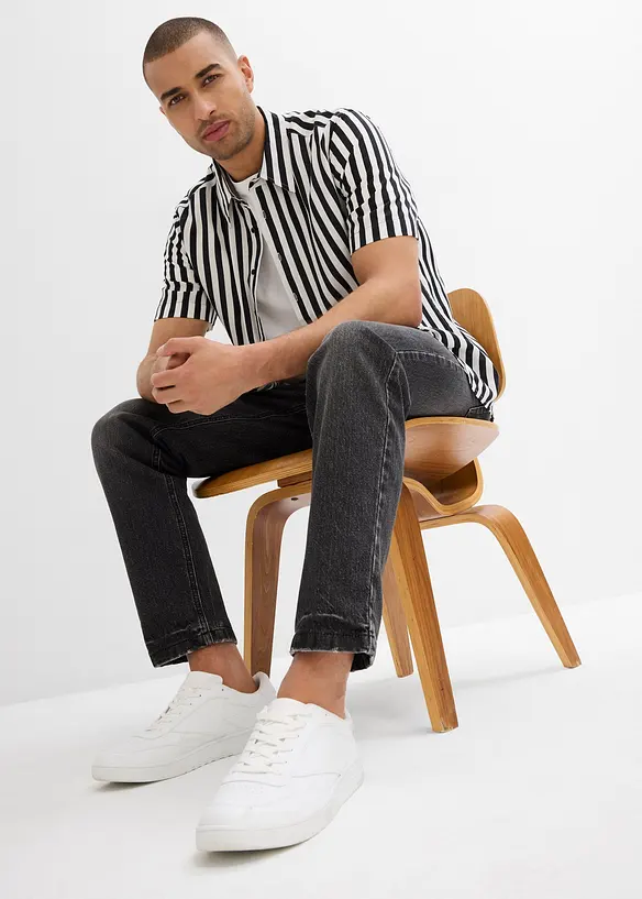 Kurzarmhemd aus softer Viskose, bonprix
