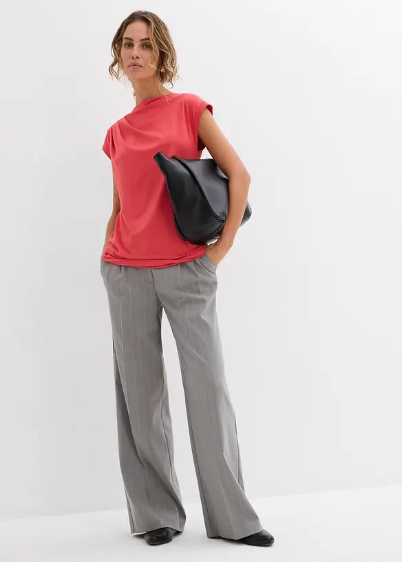 T-shirt col bénitier contenant de la viscose, bonprix