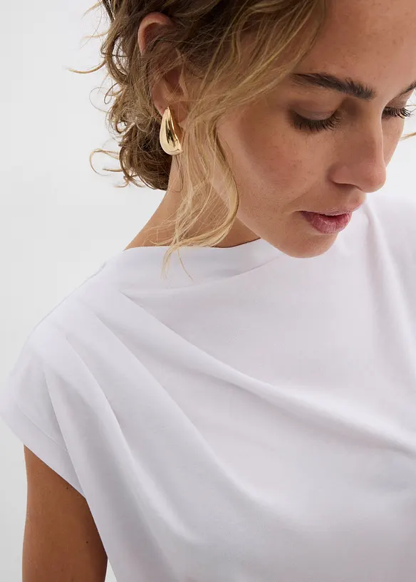 T-shirt col bénitier contenant de la viscose, bonprix