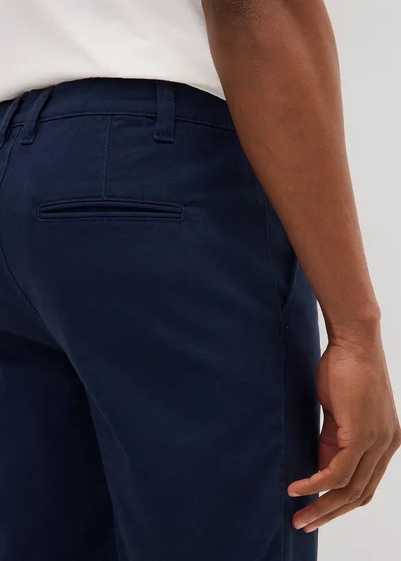 Regular Fit Stretch-Bermuda mit Bundfalte, bonprix