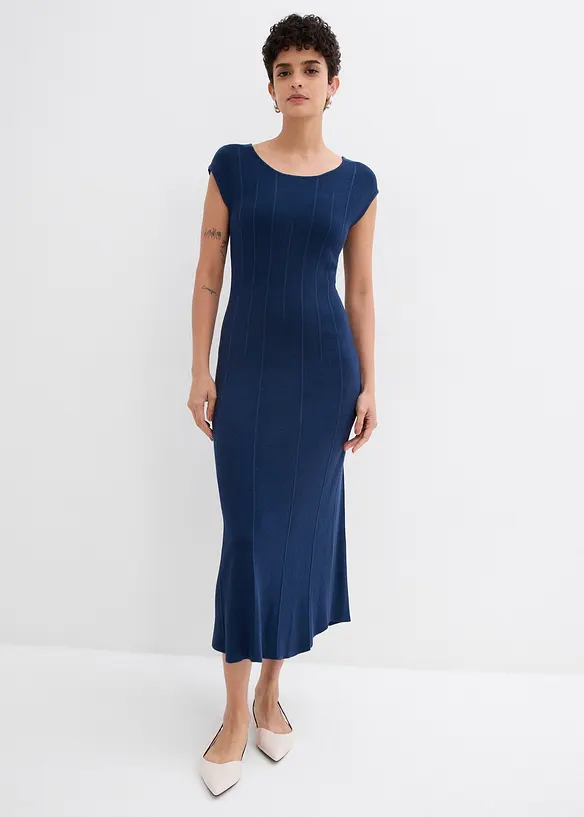 Robe en maille flatteuse en viscose mélangée, bonprix